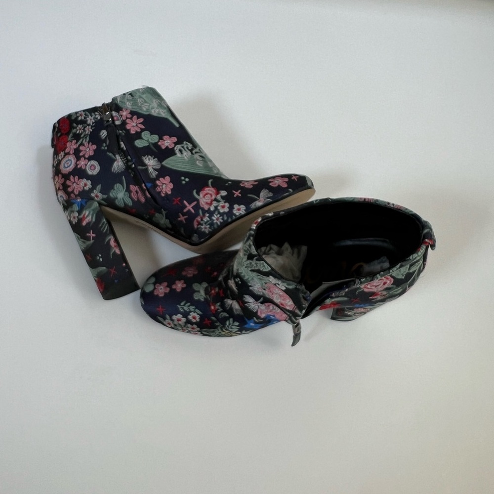 Sam Edelman Floral Embroidered Ankle Booties Block Heel Zip Sz 6.5 - Picture 6 of 16